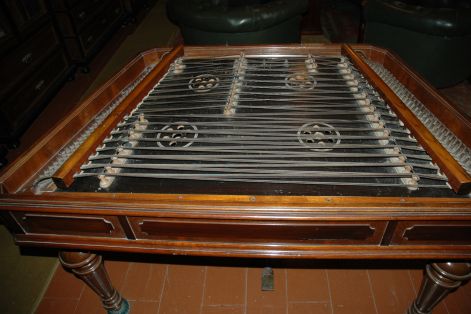 cimbalom.jpg cimbalom.jpg