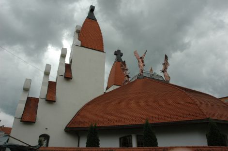 csikszereda_makovecz_templom_2.jpg csikszereda_makovecz_templom_2.jpg