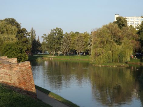 gyula_var_melletti_to.jpg
