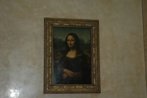mona_lisa_louvre.jpg