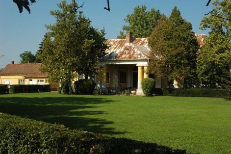 sarkad_almassy_kuria_2.jpg